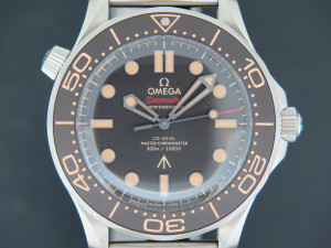 Omega Seamaster Diver 300M Co-Axial Master Chronometer 007 Edition 210.90.42.20.01.001