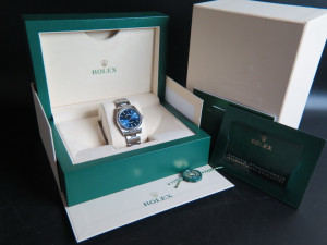Rolex Oyster Perpetual 34 Blue Dial 124200 NEW