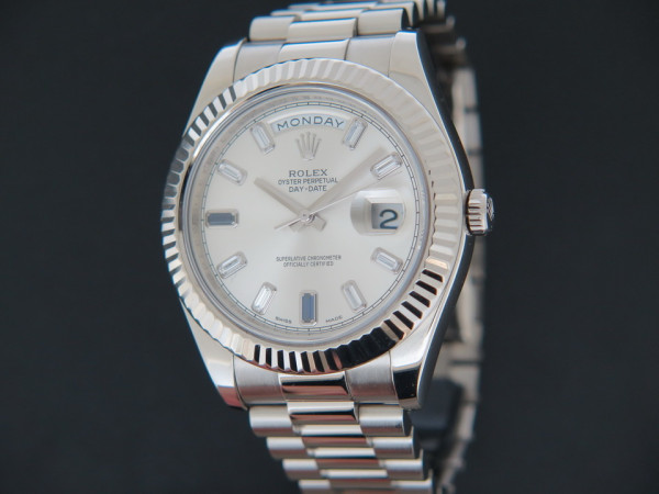 Rolex - Day-Date II White Gold Diamond Sapphire Dial 218239