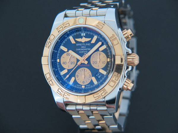 Breitling - Chronomat 44 Gold/Steel Black Dial CB011012